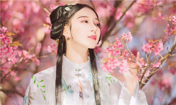 新青供卵试管婴儿：助您实现家庭梦想的科学方案
